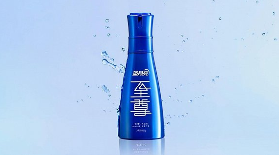 国内首款采用泵头计量式包装「浓缩+」洗衣液机洗至尊